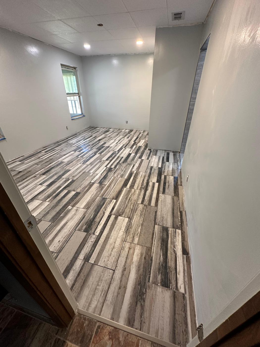 Wood-look plank tile floor